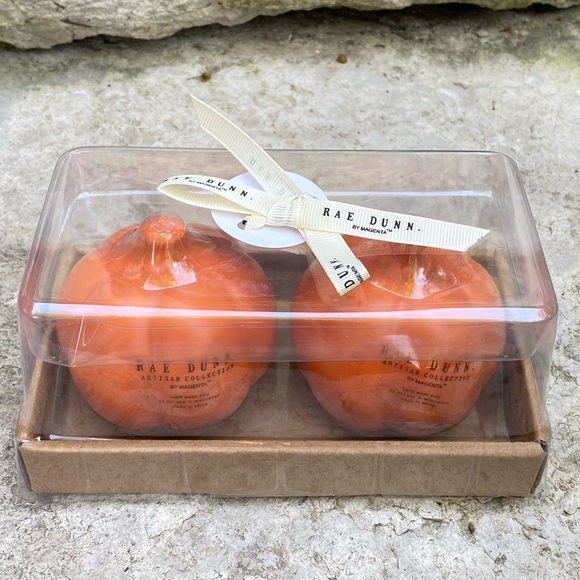 Rae Dunn Salt and Pepper Pumpkin Shakers - Picture 2 of 3